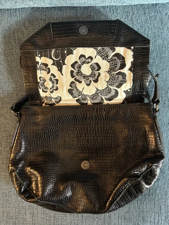 Liebeskind Croc Printed Black Leather Bag - Picture 6 of 9